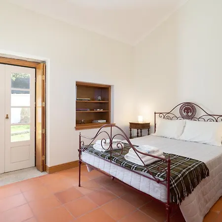 Dom wakacyjny Casa De S. Paio - 3 Bedroom W/ Pool & Garden *