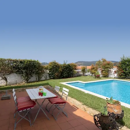 Dom wakacyjny Casa De S. Paio - 3 Bedroom W/ Pool & Garden Braga
